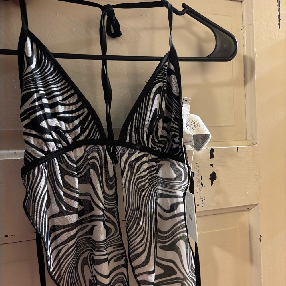 Adika Black and White Zebra Print Top